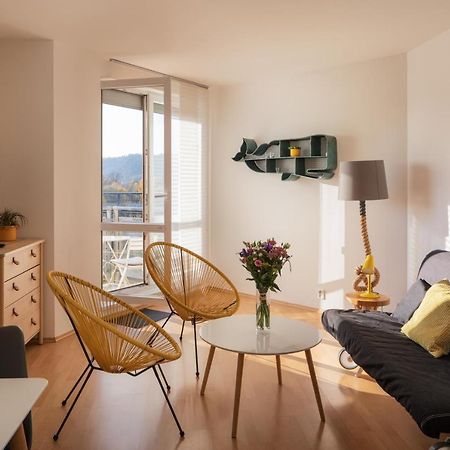 Sunny Apartment In Modrany By Prague Days المظهر الخارجي الصورة