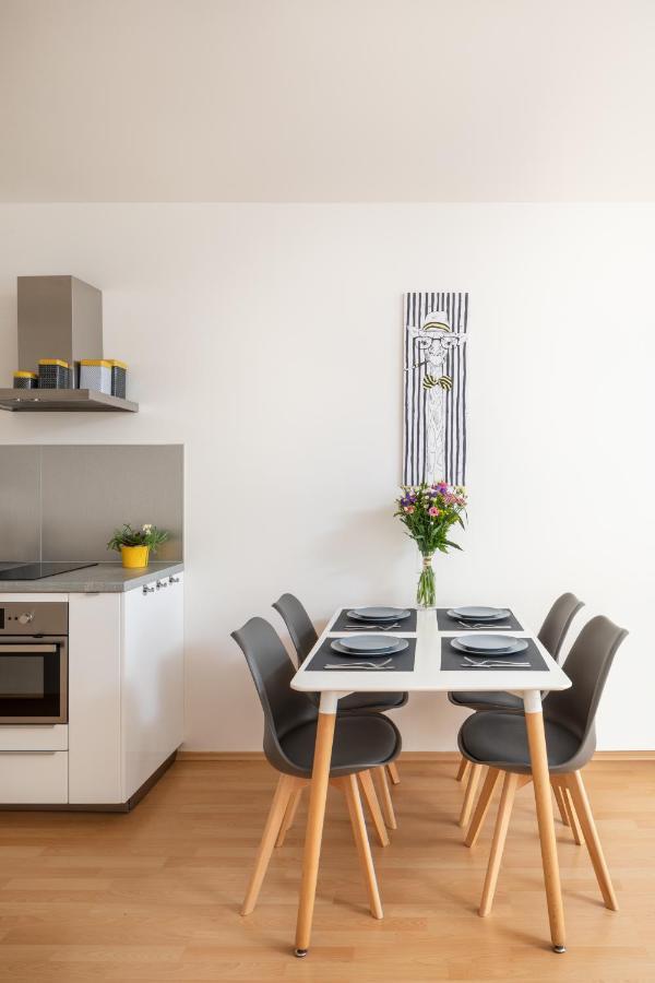 Sunny Apartment In Modrany By Prague Days المظهر الخارجي الصورة