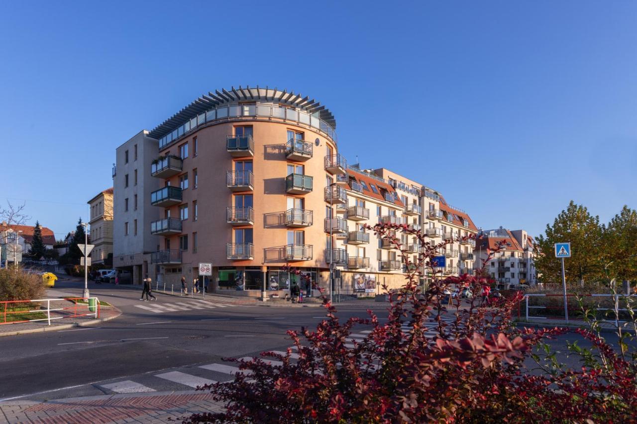 Sunny Apartment In Modrany By Prague Days المظهر الخارجي الصورة
